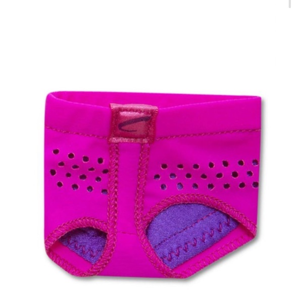 Capezio Pink Foot Undeez - Picture 2 of 5